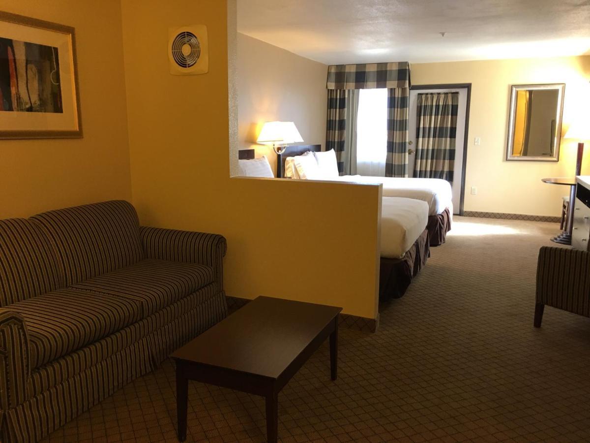 Holiday Inn Express Fallon By Ihg Ngoại thất bức ảnh